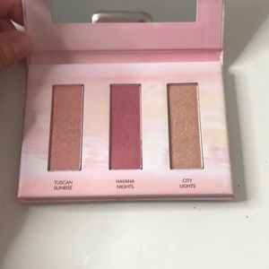 Wander beauty dusk to dawn blush & highlighter